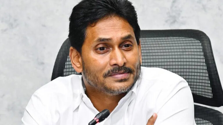 Ys Jagan : ఎవరివి ఫ్యాక్షన్ రాజకీయాలు.. జగన్ సూటి ప్రశ్న