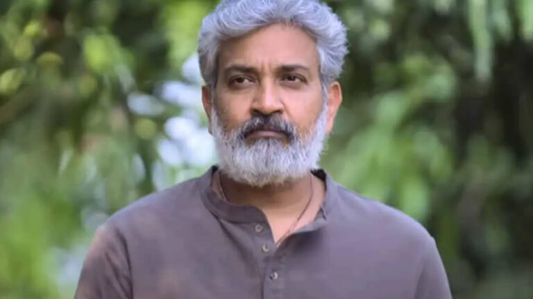 రాజమౌళి ఆ ఇద్దరు స్టార్ హీరోలను రిజెక్ట్ చేశాడా..? కారణం