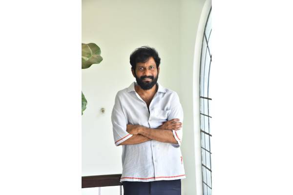 జాన్వీ కపూర్ ట్రోల్స్పై బుచ్చిబాబు స్పందించారు