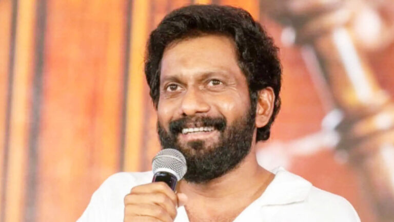 బుచ్చిబాబు: పిఠాపురంలో డైరెక్టర్ బుచ్చిబాబు ని చుట్టుముట్టిన పవన్ ఫ్యాన్స్.. వీడియో వైరల్..