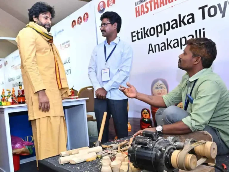 కళాకారుడి చెమటకు దక్కిన గౌరవం