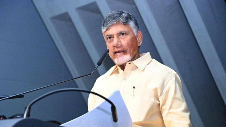 ధవళేశ్వరం బ్యారేజీ ఆధునీకరణ: 117 కొత్త గేట్ల మార్పిడి ప్రాజెక్టును ప్రారంభించిన సీఎం చంద్రబాబు
