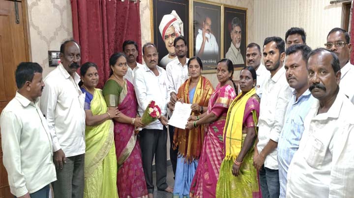 రాప్తాడు రైతులకు శుభవార్త: నెరవేరిన మార్కెట్ ప్రాంగణంలో.. 15 ఎకరాల భూమి కేటాయింపు