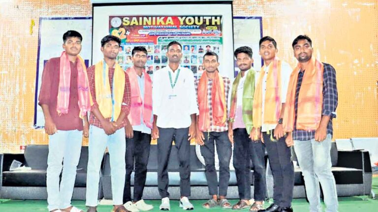 ఎదురేలేదు నీకు.. ఓ సైనికా!