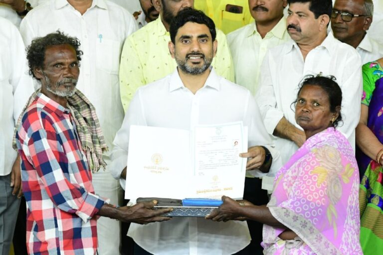 మంగళగిరిలో మరో 3 వేల కుటుంబాలకు భూ పట్టాలు అందజేయనున్న లోకేష్