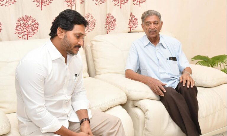 వైఎస్ కుటుంబంలో విషాదం.. | వైఎస్ జగన్ మేనమామ వైఎస్ ఆనంద్ రెడ్డి